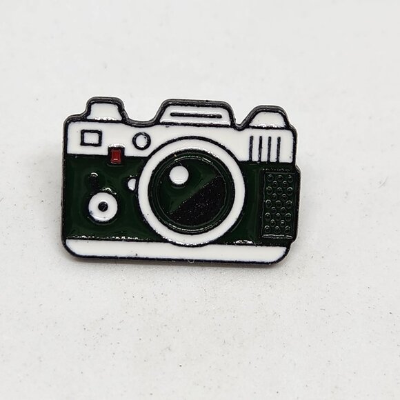 Camera 35mm Old-school Metal Pin Black Tone Backing Lapel Backpack Photographer - Picture 1 of 2